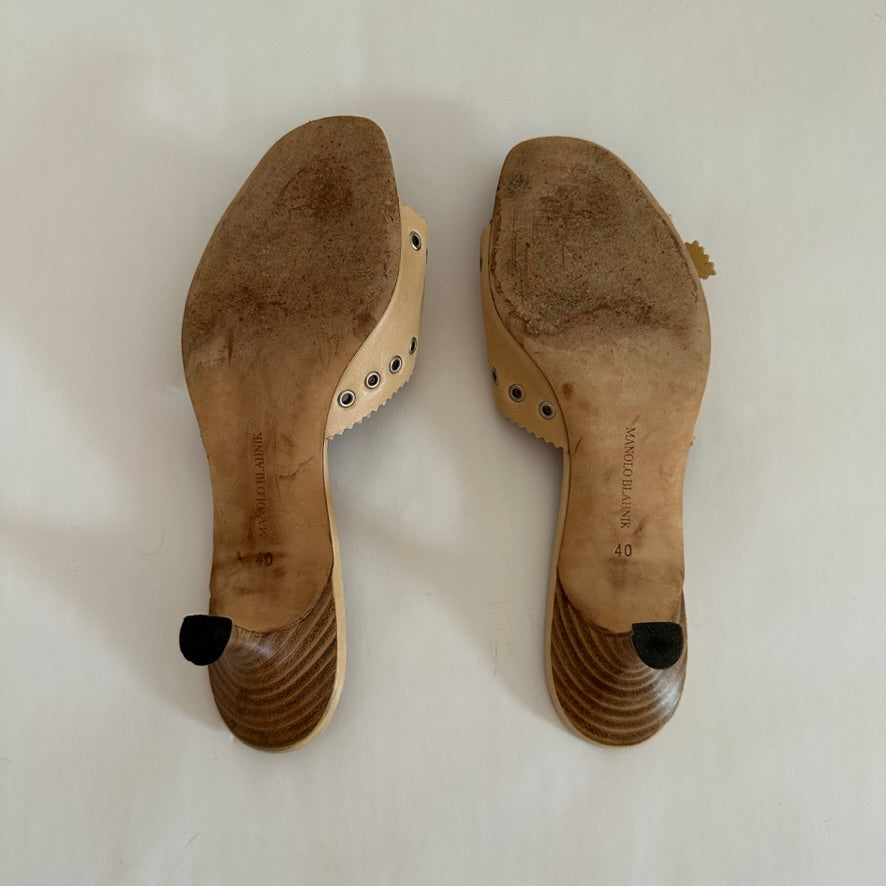 Manolo Blahnik - Buckle Mules
